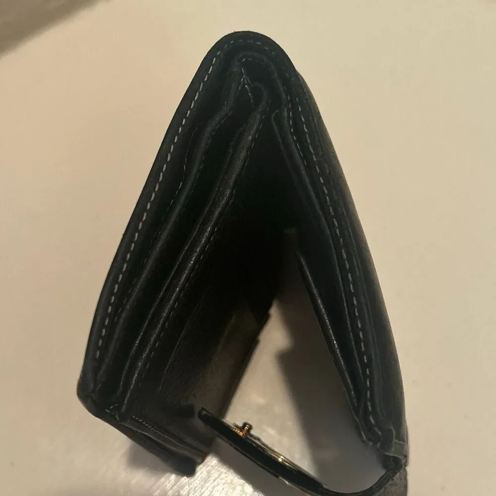 Ferragamo Compact Gancini Tab Wallet Black Leather Preppy Equestrian Old Money